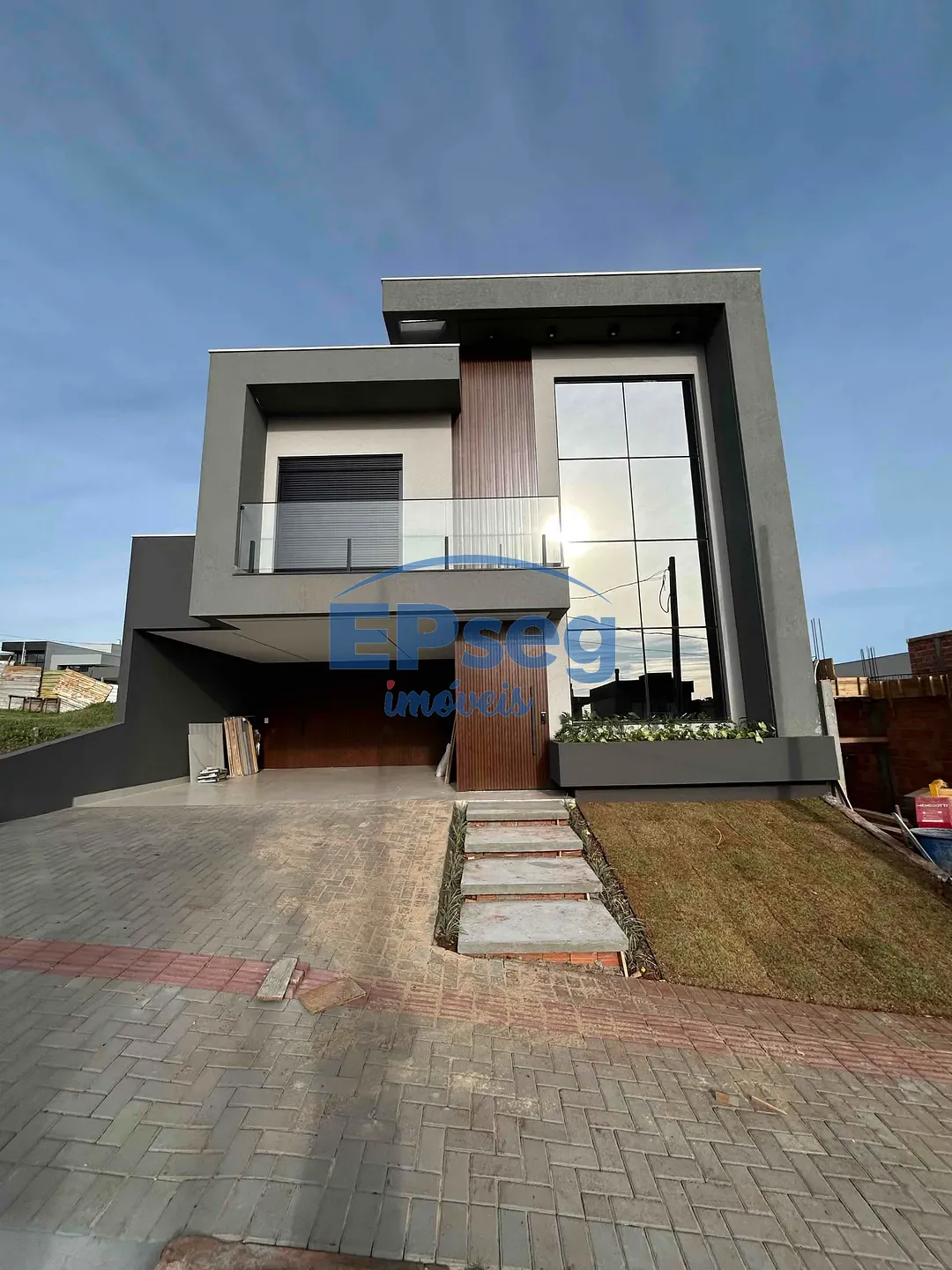 Casa, 3 quartos, 215 m² - Foto 1