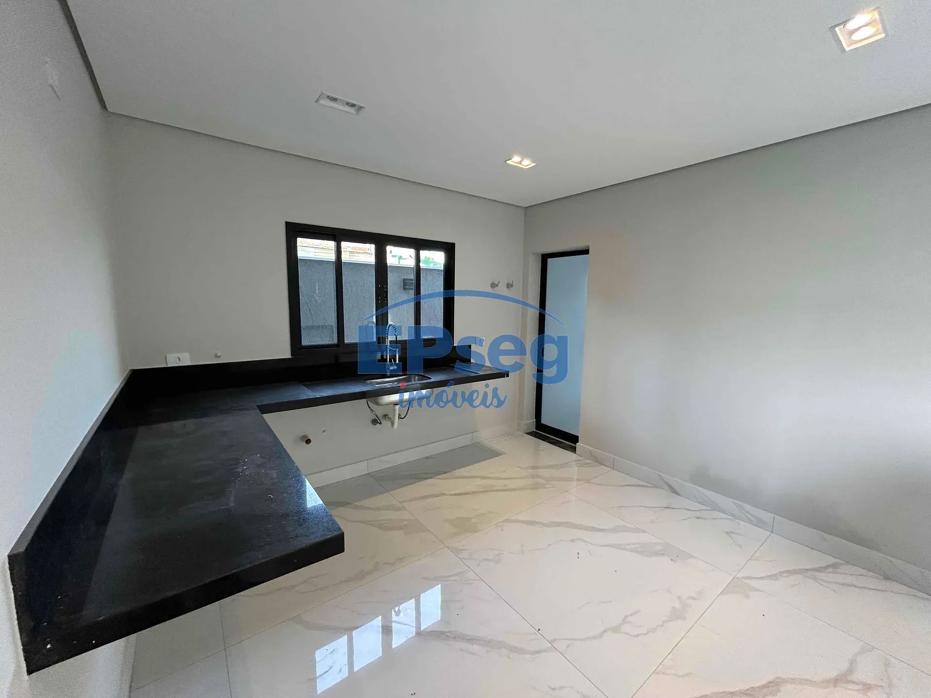 Casa, 3 quartos, 215 m² - Foto 8