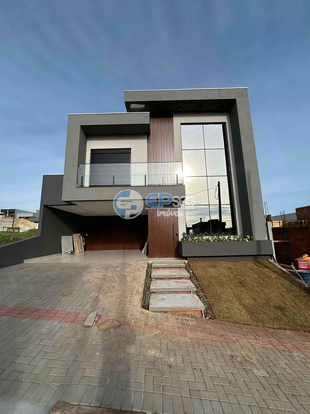 Casa, 3 quartos, 215 m² - Foto 1