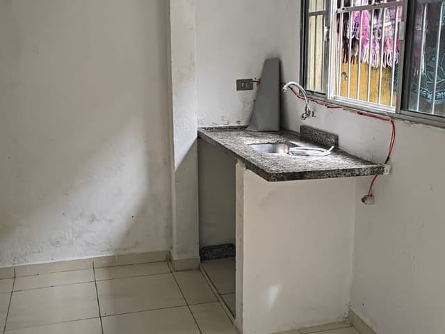 Casa 1 quarto e 1 banheiro, para alugar, no bairro Jardim Ipanema (Cidade Líder) em São Paulo
