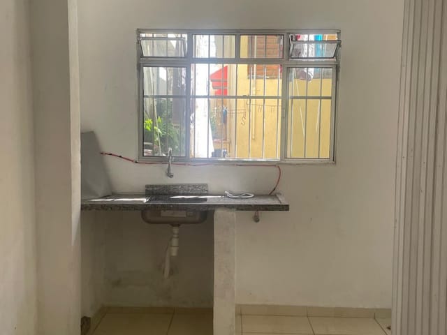 Casa 1 quarto e 1 banheiro, para alugar, no bairro Jardim Ipanema (Cidade Líder) em São Paulo