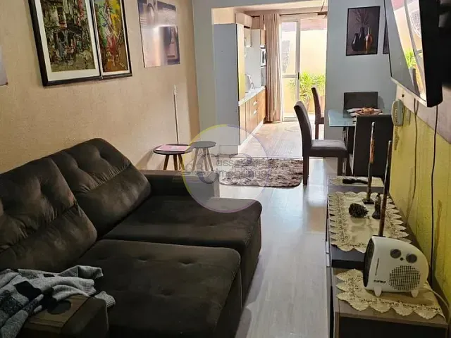 Casa 2 quartos e 1 banheiro, à venda ou para alugar, no bairro Três Vendas em Pelotas