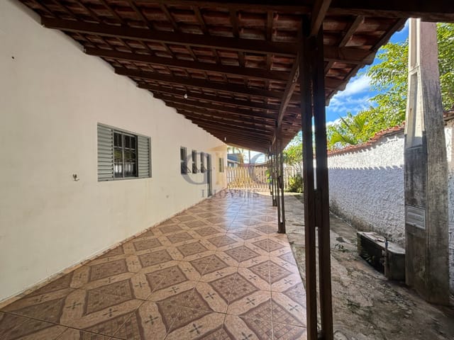 Casa com 398m² 3 quartos e 2 banheiros, à venda, no bairro Terras de São Francisco em Salto de Pirapora