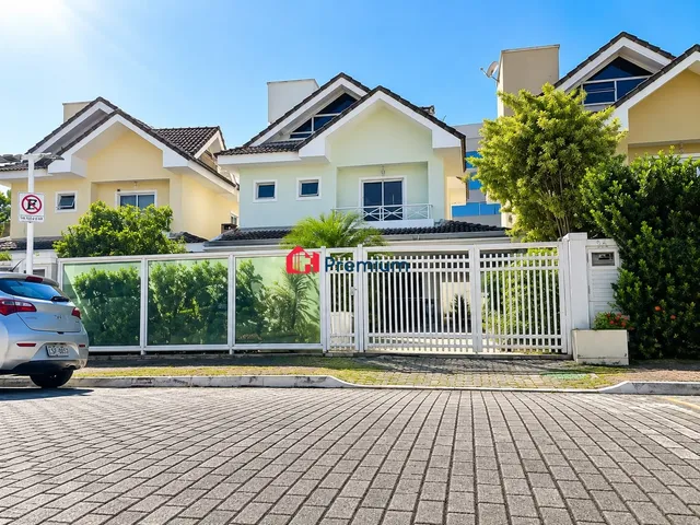 Casa 5 quartos e 5 banheiros, à venda, no bairro Recreio dos Bandeirantes em Rio de Janeiro