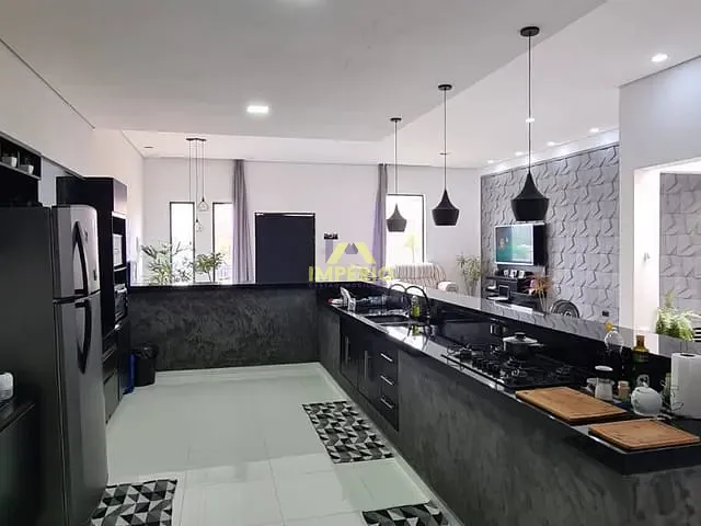 Casa com 180m² 1 quarto e 1 banheiro, para alugar, no bairro Jardim Guarujá em Salto