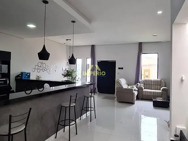 Casa com 180m² 1 quarto e 1 banheiro, para alugar, no bairro Jardim Guarujá em Salto