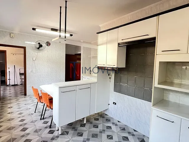 Casa 4 quartos e 6 banheiros, à venda, no bairro Panorama Parque em Atibaia