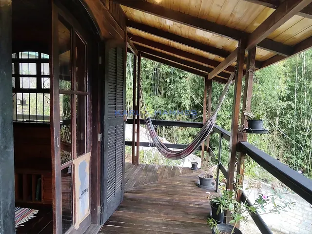 Casa 4 quartos e 3 banheiros, à venda, no bairro Samambaia em Petrópolis