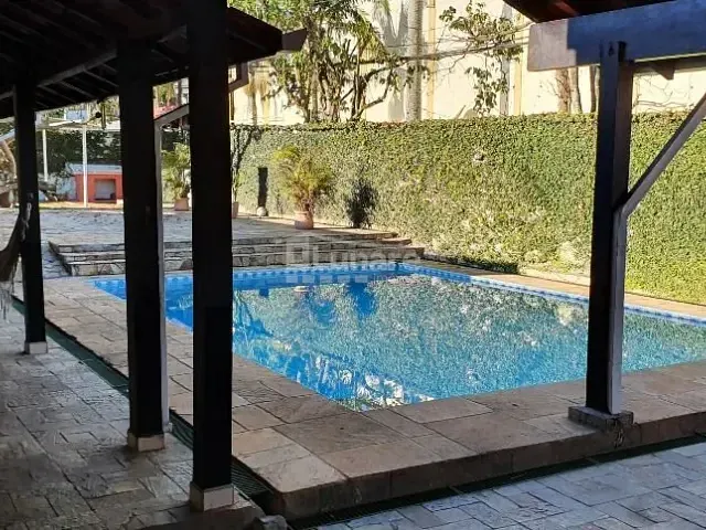 Casa com 800m² 5 quartos e 5 banheiros, à venda ou para alugar, no bairro Vila Suissa em Mogi das Cruzes