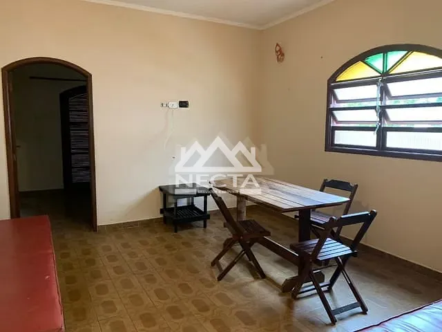 Casa com 75m² 2 quartos e 2 banheiros, para alugar, no bairro Prainha em Caraguatatuba