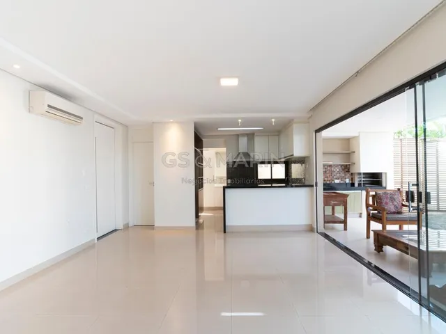 Casa com 180m² 3 quartos e 3 banheiros, para alugar, no bairro Terras de Santana II em Londrina