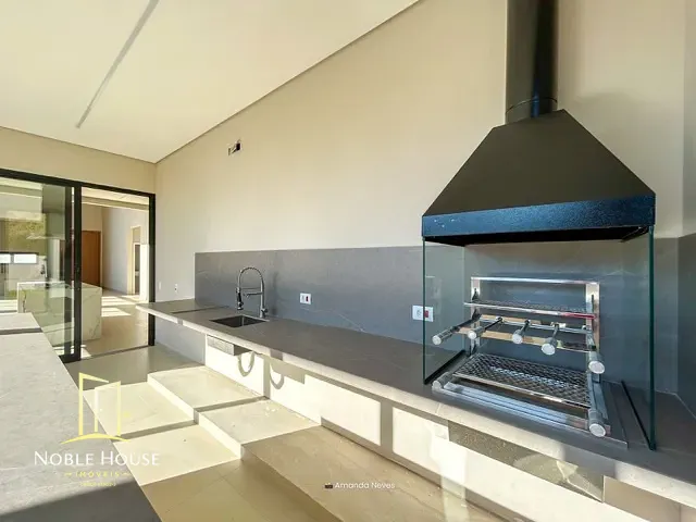 Casa 4 quartos e 5 banheiros, à venda, no bairro Santa Cândida em Vinhedo
