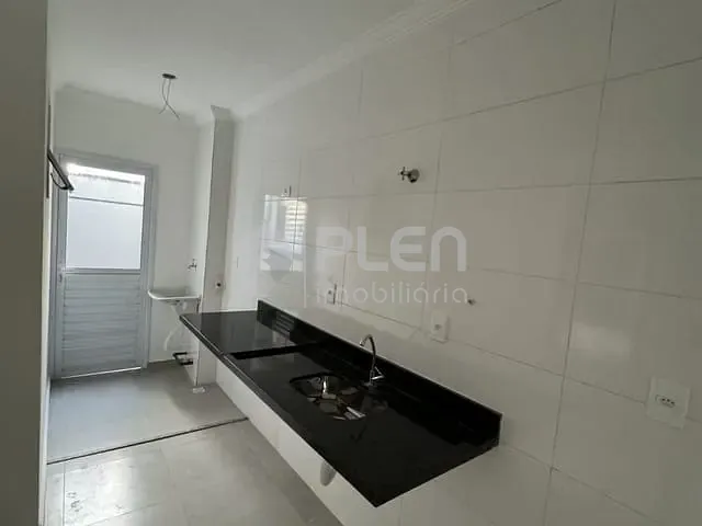 Casa com 28m² 1 quarto e 1 banheiro, à venda, no bairro Parada Inglesa em São Paulo