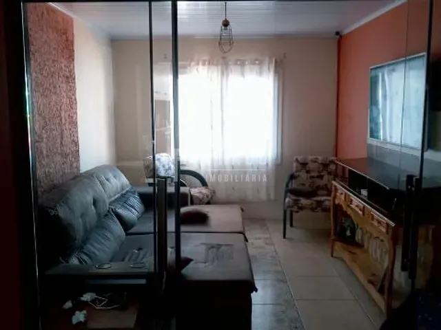Casa com 300m² 2 quartos e 2 banheiros, à venda, no bairro Laranjal em Pelotas