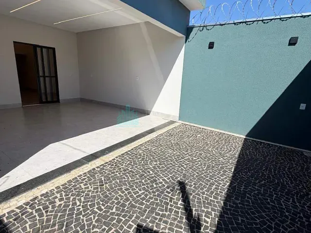 Casa 3 quartos e 2 banheiros, à venda, no bairro Setor Dona Matilde em Catalão