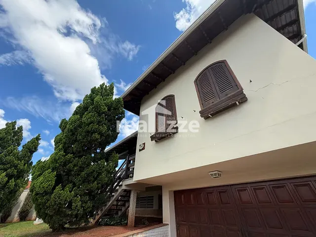 Casa com 933m² 3 quartos e 3 banheiros, à venda, no bairro Santa Cruz em Itapira