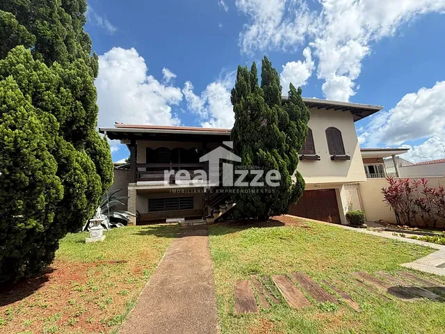 Casa com 933m² 3 quartos e 3 banheiros, à venda, no bairro Santa Cruz em Itapira