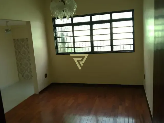 Casa com 264m² 3 quartos e 3 banheiros, à venda, no bairro Parque dos Bandeirantes em Ribeirão Preto
