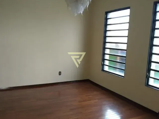 Casa com 264m² 3 quartos e 3 banheiros, à venda, no bairro Parque dos Bandeirantes em Ribeirão Preto