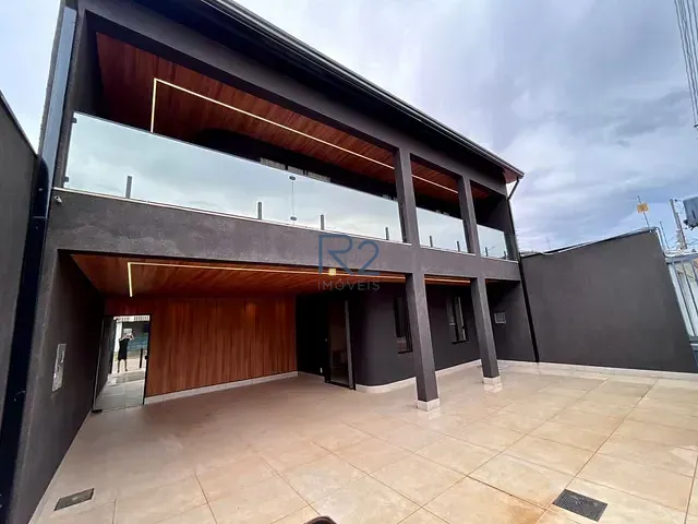 Casa com 250m² 3 quartos e 4 banheiros, à venda, no bairro Taguatinga Norte em Taguatinga