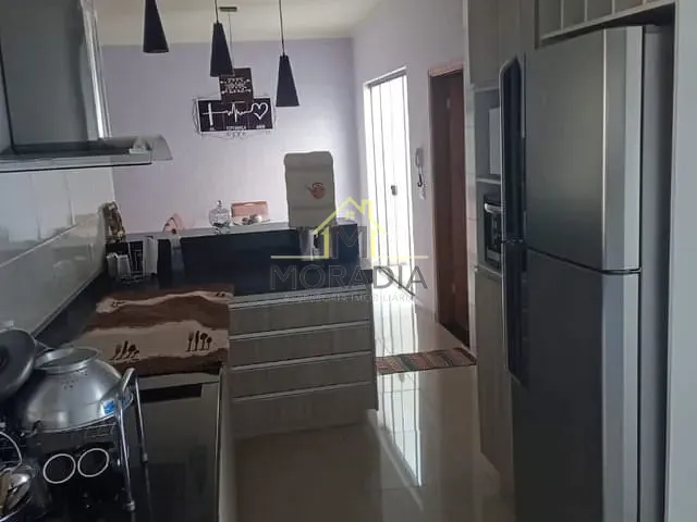 Casa com 300m² 3 quartos e 3 banheiros, à venda, no bairro Fazenda Planalto  em Guaxupé