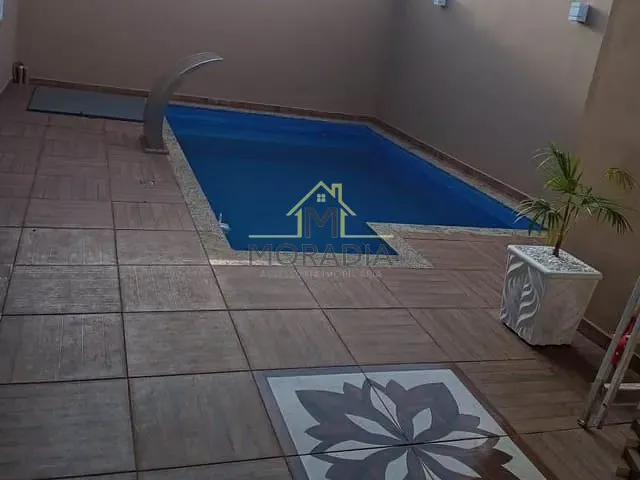 Casa com 300m² 3 quartos e 3 banheiros, à venda, no bairro Fazenda Planalto  em Guaxupé