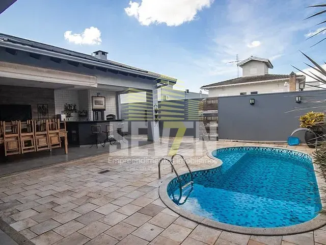 Casa com 360m² 3 quartos e 4 banheiros, à venda, no bairro Residencial Villaggio II em Bauru