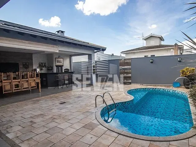 Casa com 360m² 3 quartos e 4 banheiros, à venda, no bairro Residencial Villaggio II em Bauru