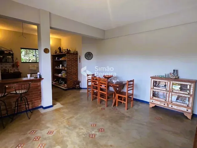Casa 4 quartos e 3 banheiros, à venda, no bairro Balança em Simão Pereira