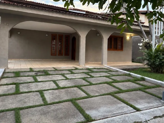 Casa com 600m², à venda ou para alugar, no bairro Setor Bueno em Goiânia