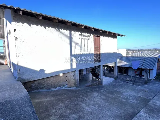 Casa com 130m² 3 quartos e 1 banheiro, à venda, no bairro Santa Terezinha em Colombo