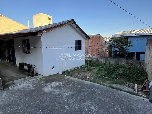 Casa com 130m² 3 quartos e 1 banheiro, à venda, no bairro Santa Terezinha em Colombo