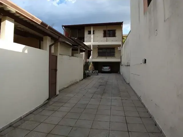 Casa com 300m² 5 quartos e 3 banheiros, à venda, no bairro Jardim Souto em São José dos Campos