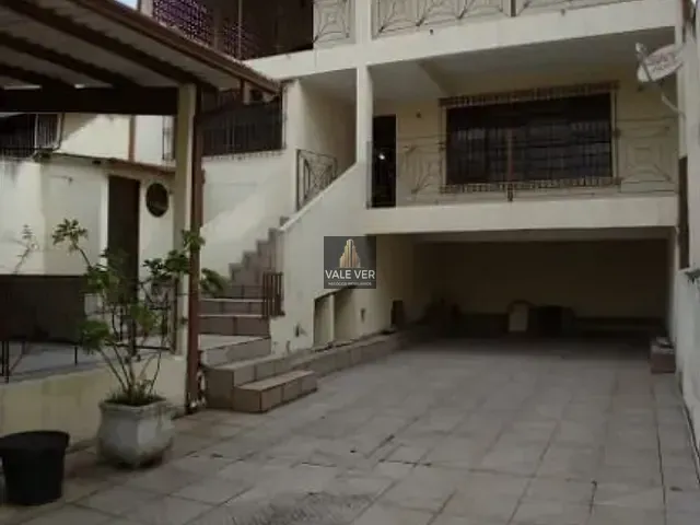 Casa com 300m² 5 quartos e 3 banheiros, à venda, no bairro Jardim Souto em São José dos Campos