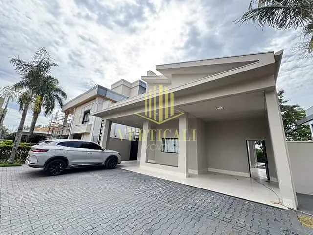 Casa com 250m² 3 quartos e 4 banheiros, para alugar, no bairro Ribeirão do Lipa em Cuiabá