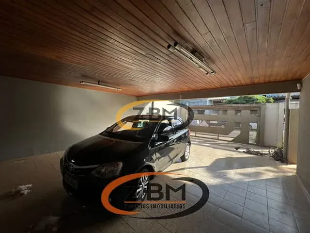 Casa com 360m² 4 quartos e 5 banheiros, à venda, no bairro Quebec em Londrina