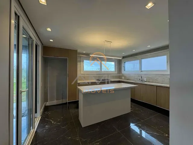 Casa com 364m² 3 quartos e 4 banheiros, à venda, no bairro São Gonçalo em Pelotas