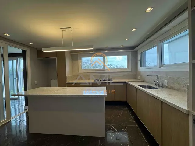 Casa com 364m² 3 quartos e 4 banheiros, à venda, no bairro São Gonçalo em Pelotas