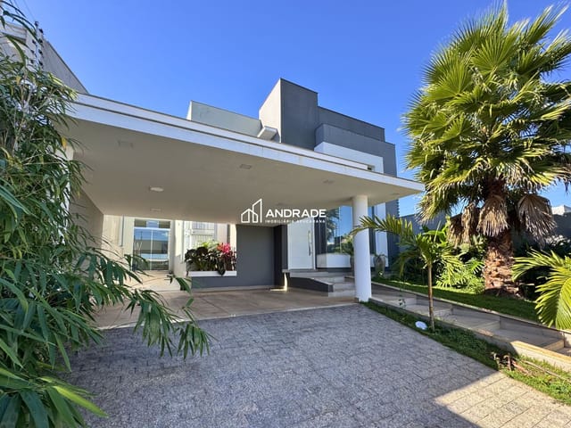 Casa com 490m² 3 quartos e 4 banheiros, à venda, no bairro Loteamento Residencial Cazarin em Apucarana
