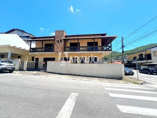 Casa com 250m² 3 quartos e 1 banheiro, à venda, no bairro Fazenda em Itajaí
