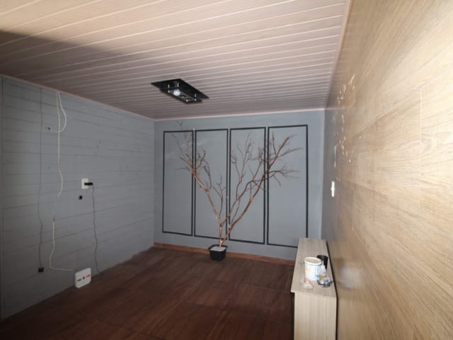 Casa com 360m² 2 quartos e 2 banheiros, à venda, no bairro Oficinas em Ponta Grossa