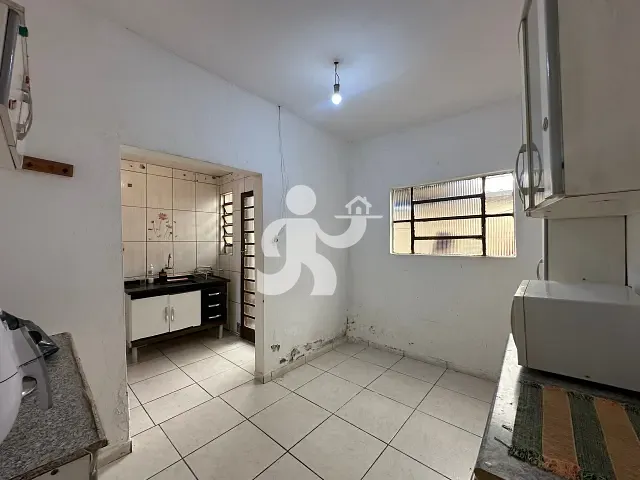 Casa com 200m² 4 quartos e 2 banheiros, para alugar, no bairro Jardim Parque Jupiá em Piracicaba