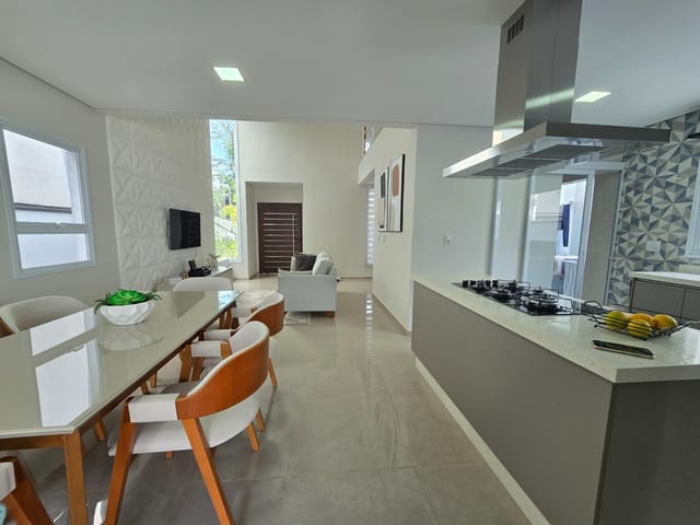 Casa com 250m² 2 quartos e 1 banheiro, à venda, no bairro Mogi Moderno em Mogi das Cruzes