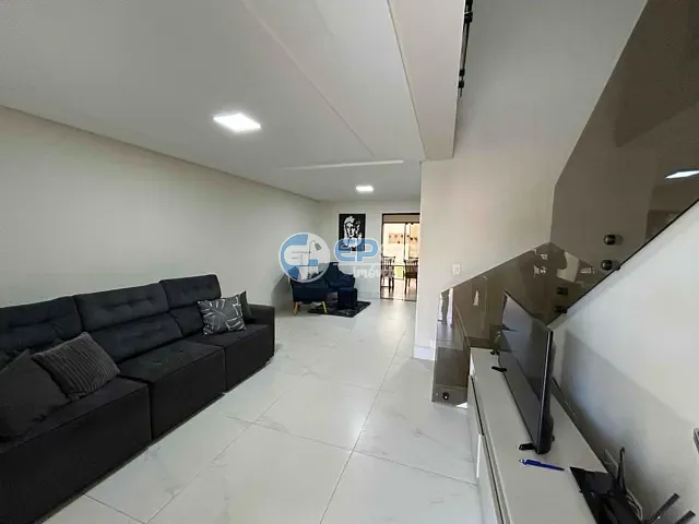 Casa com 160m² 3 quartos e 3 banheiros, à venda, no bairro Pinheiros em Londrina