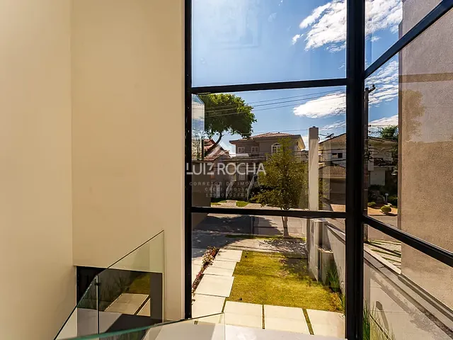 Casa com 370m² 5 quartos e 6 banheiros, à venda, no bairro São Paulo II em Cotia