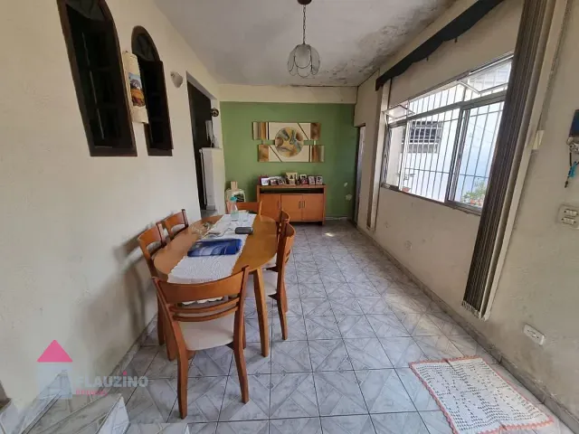 Casa com 250m² 2 quartos e 2 banheiros, à venda, no bairro Parque Arariba em São Paulo