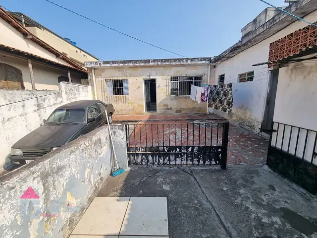 Casa com 250m² 2 quartos e 2 banheiros, à venda, no bairro Parque Arariba em São Paulo