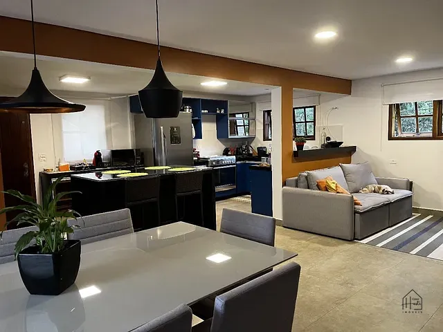 Casa com 400m² 4 quartos e 2 banheiros, à venda, no bairro Jardim das Flores em Cotia