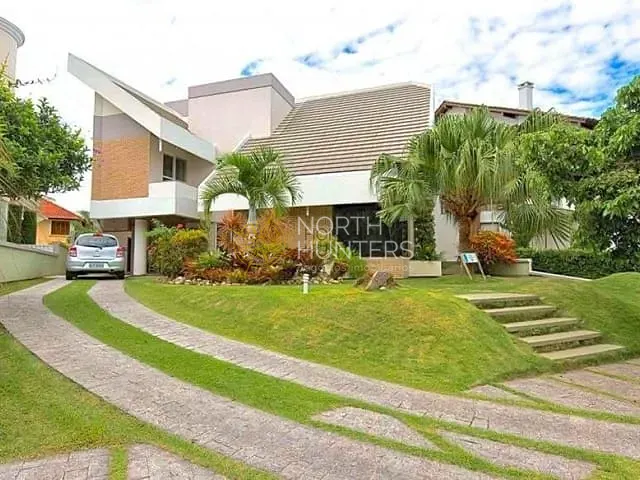 Casa com 450m² 3 quartos e 4 banheiros, para alugar, no bairro Jurerê Internacional em Florianópolis
