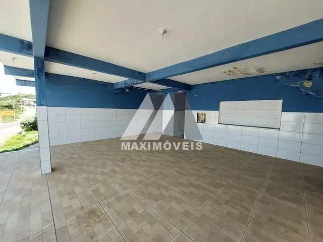 Casa com 360m² 2 quartos e 1 banheiro, à venda, no bairro São Mateus em Araçuaí